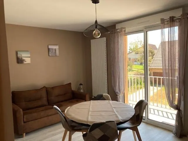 Apartman Au 311 *