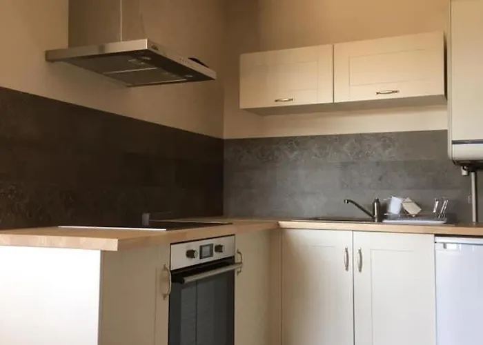 Apartman Au 311 *